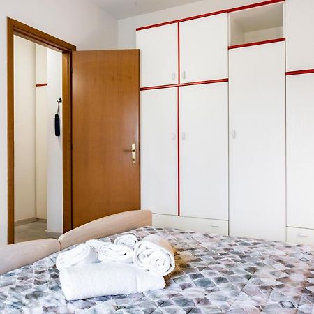 Luni Mare Modern Balcony Flat Apartment Marinella di Sarzana Bagian luar foto
