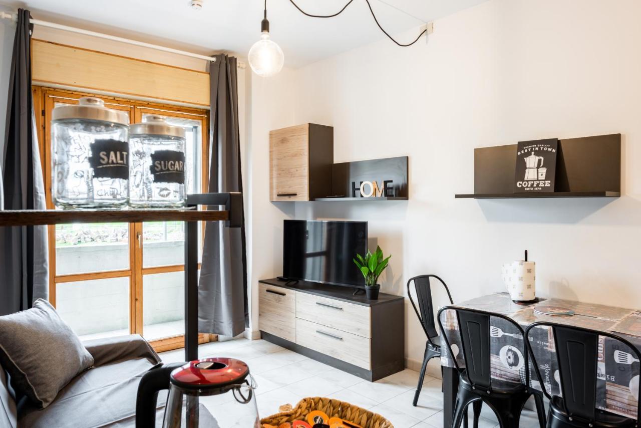 Luni Mare Modern Balcony Flat Apartment Marinella di Sarzana Bagian luar foto
