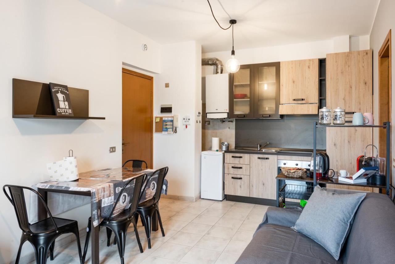 Luni Mare Modern Balcony Flat Apartment Marinella di Sarzana Bagian luar foto